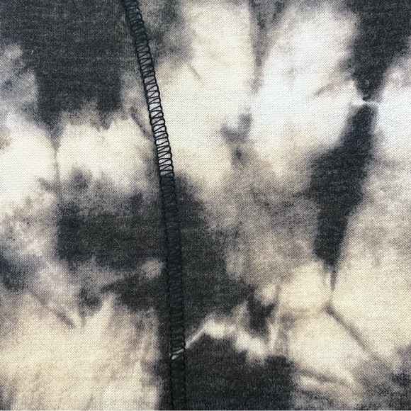 Random Hearts Fit & Flare Girls Tie Dye Dress Size 6x - Picture 3 of 4